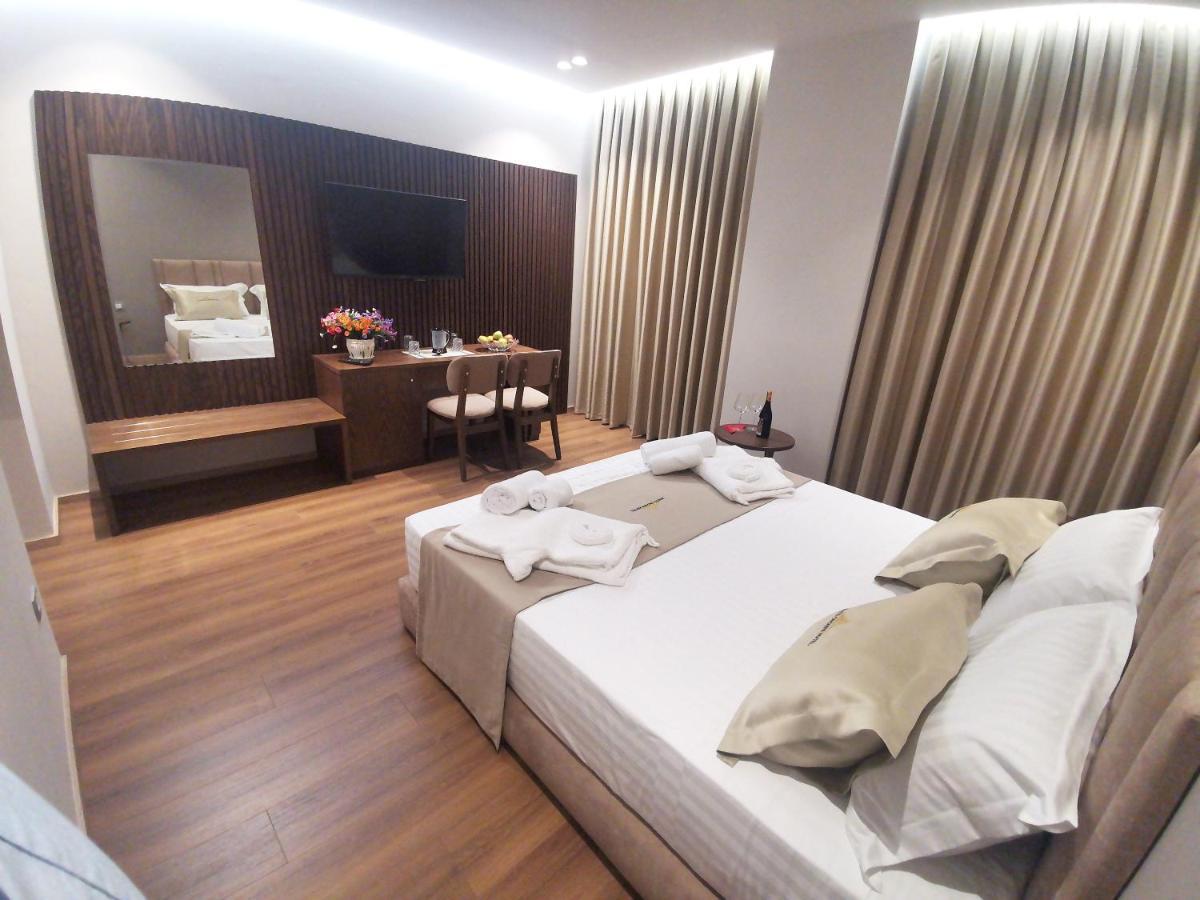 White Crown Hotel Kamez